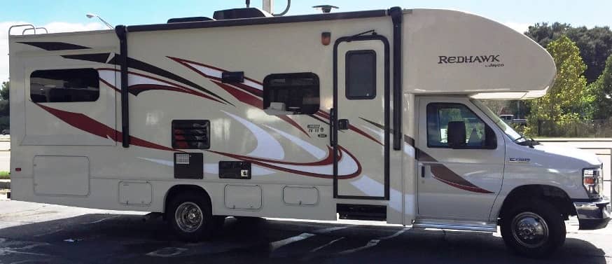 Advantages of Traveling in a Mid-Size RV