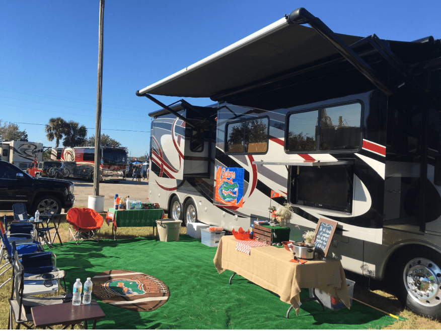 RV Select Tailgates at “The World’s Largest Outdoor Cocktail Party”