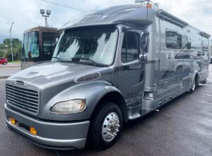 2007-Dynamax-Dynaquest-340-new-tires-3-slides-freightliner-chassis-300hp-diesel-scaled-1