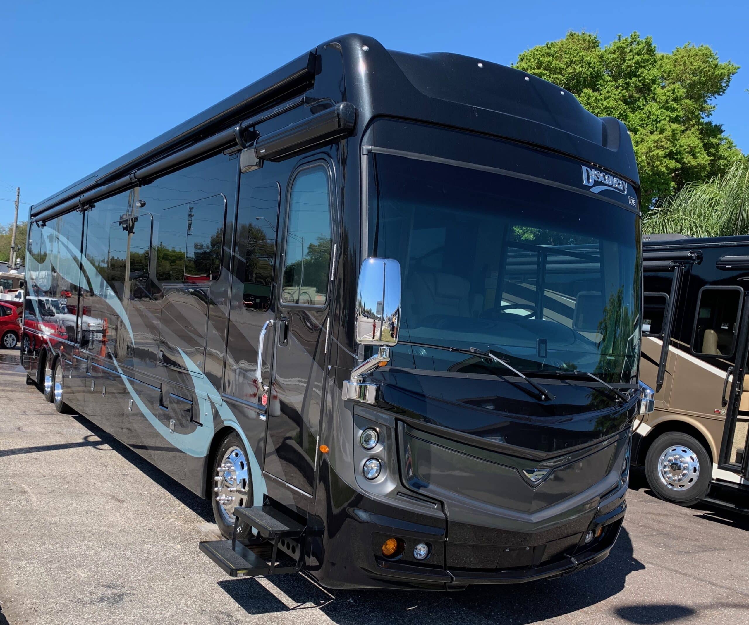 2019-Fleetwood-Discovery-44B-16k-miles-4-slides-bath-half-459hp-Cummins-prestigious-coach3-scaled-1